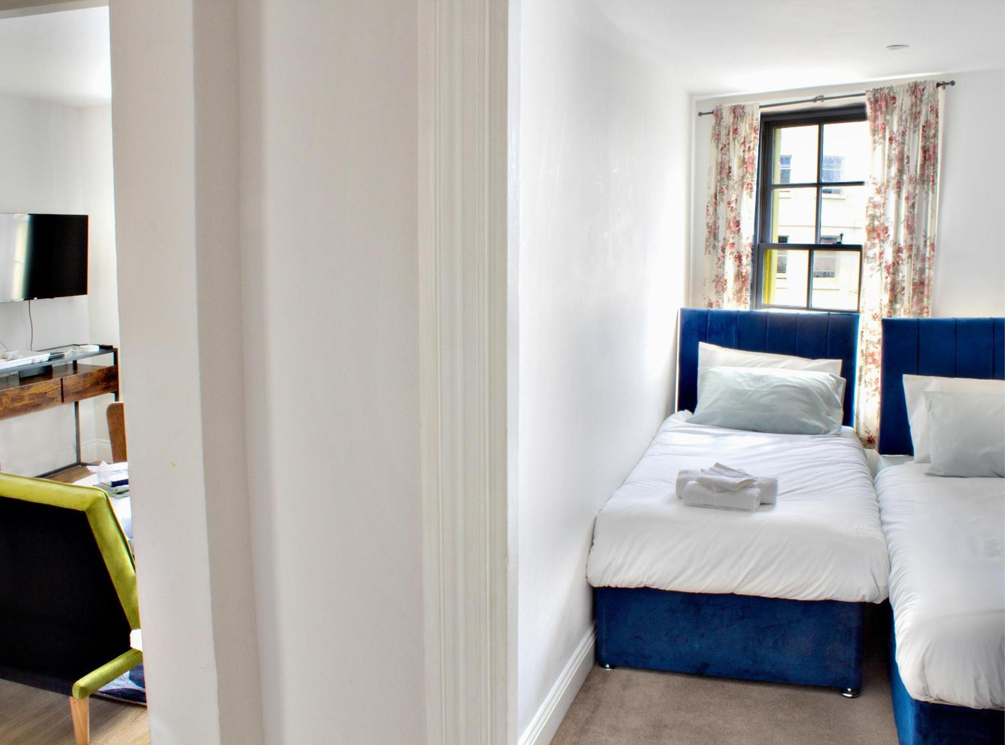 Elegant Regency Near The Sea With Views & Netflix Brighton